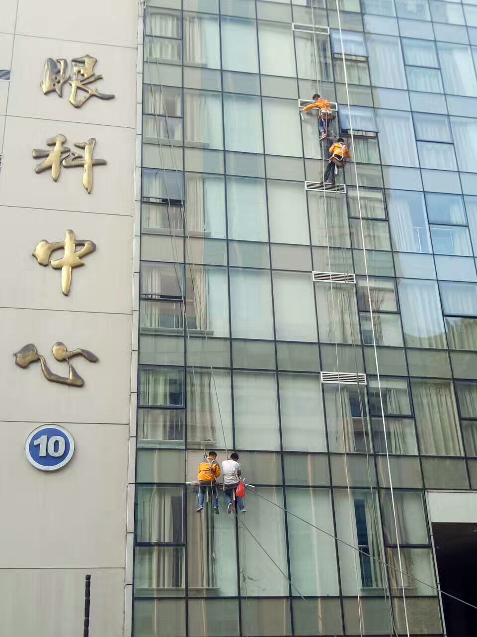 浙二医院幕墙更换